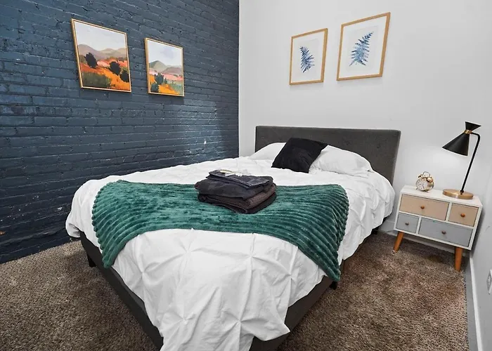 Mccormick Place: Modern 420-friendly Gem On Michigan Avenue Apartment *