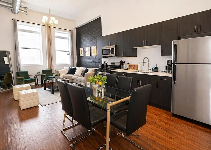 Mccormick Place: Modern 420-friendly Gem On Michigan Avenue Apartment *